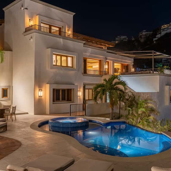 Casa La Piñata: 7BR Luxury Villa with Concierge - Image 1